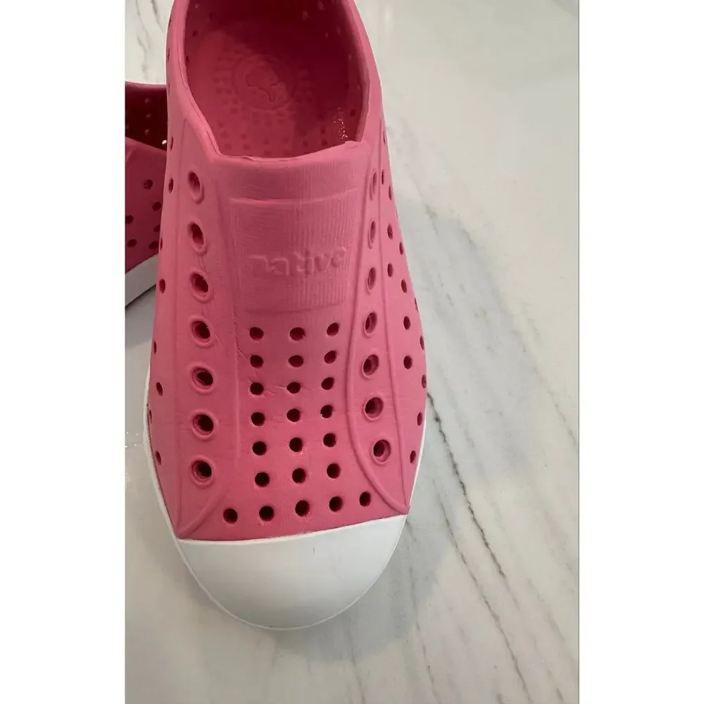 Native Jefferson Kids' Slip-on in Pink C 11 Lightweight & A Go to Summer Shoe! - Picture 8 of 9